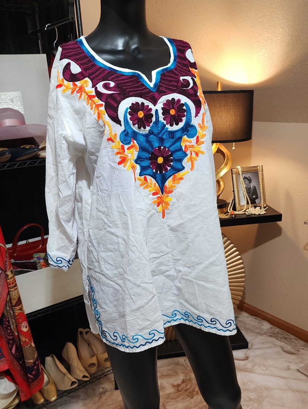 Royal Moda Mexican Embroidered Tunic Blouse White Floral Boho Medium